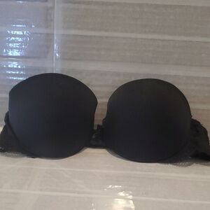 Victoria's Secret Stapless Lace Black Smooth Cup Bra Size 32B